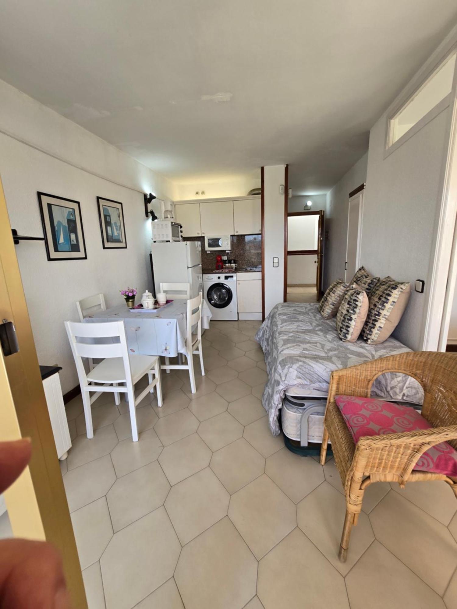 Apartments Novelty ซาลอว์ ภายนอก รูปภาพ